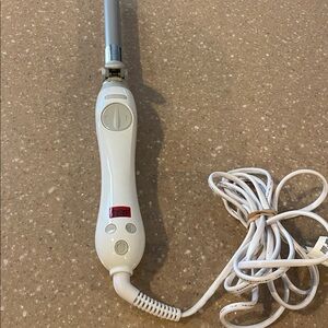 The Beachwaver Co. S.75 Rotating Curling Iron - Cream and Silver
